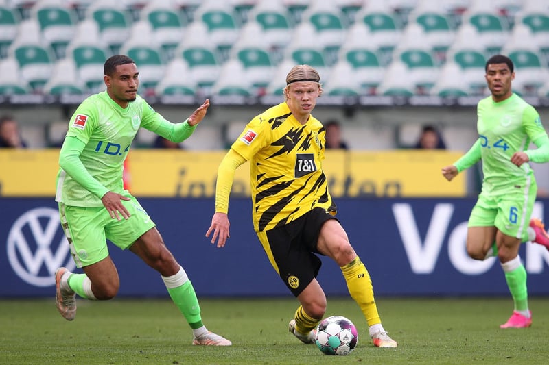 Borussia Dortmund striker Erling Haaland, who has been linked with the likes of Man City and Chelsea, could be set to stay with his club for another season, with the club's CEO insisting they're determined to hold onto the player. (Metro)