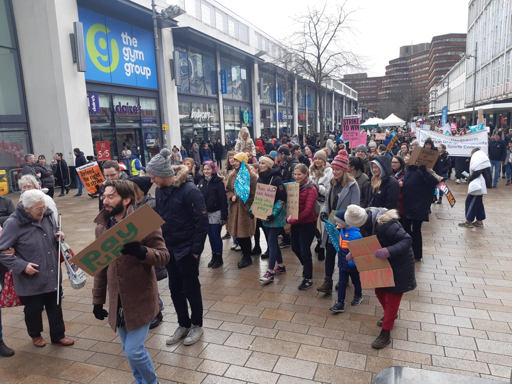 Sheffield strikes: Unions including teachers gather in city centre for ...