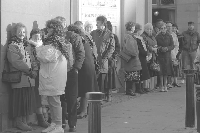 Look at the queues for Rudolf Nureyev outside Sunderland Empire in January 1991. Did you go to see the famous ballet dancer?