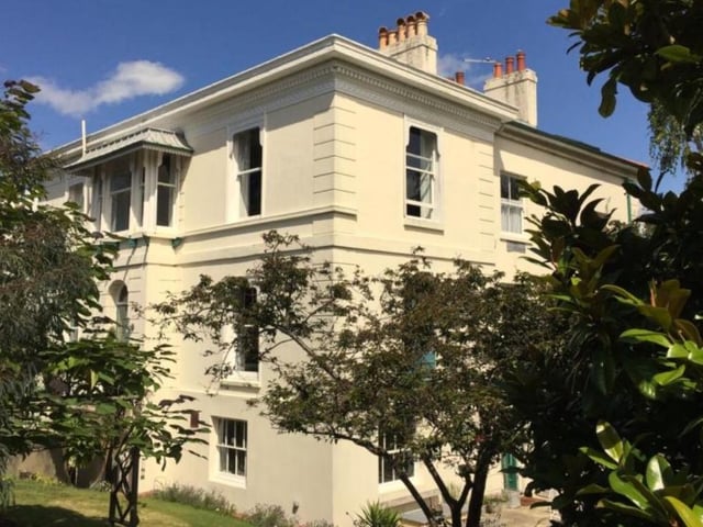 This 6-bedroom detached house's price comes upon asking. View it here: https://bit.ly/2AA9luB