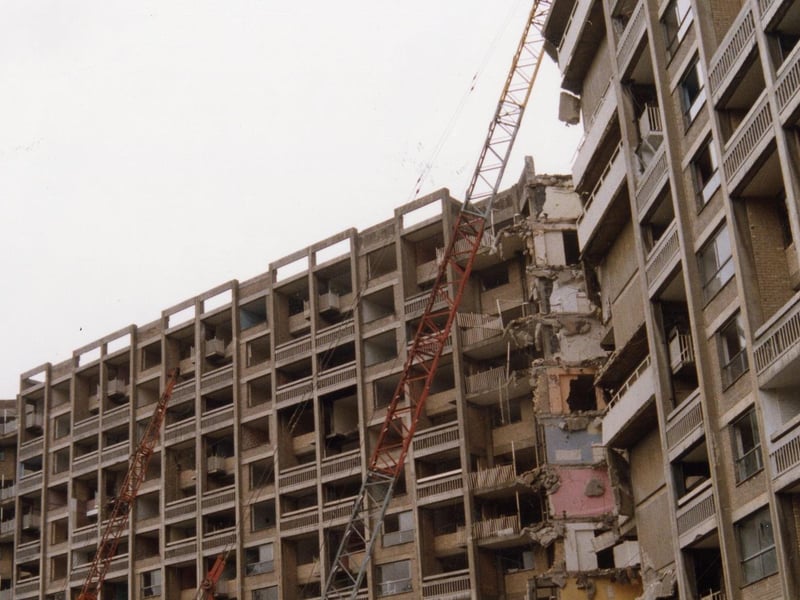 Demolition of Kelvin Flats, Infirmary Road, in May 1995.
