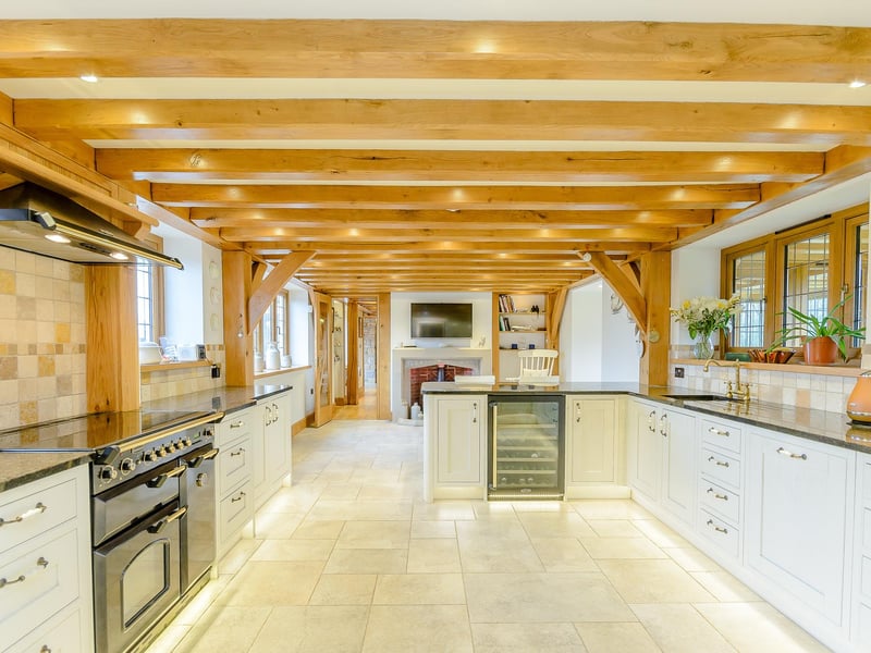 Cooking in this stylish kitchen will make you feel like you're dining at the Ritz