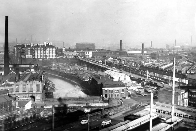 Sheffield Victoria Station in 1960 with Castlegate and Blonk Street in the foreground, and busy goods yard lines to the right