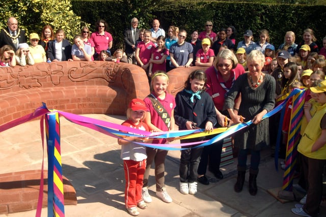 In 2010 Nottinghamshire Girl Guiding Association unveiled a seat designed by Welsh based sculpture Gwen Heeney at Rufford Country Park as part of the Association's Centenary celebrations. County Commissioner Dee Miles and sculpture Gwen Heeney cut the ribbon assisted by a Rainbow, Brownie and Guide.