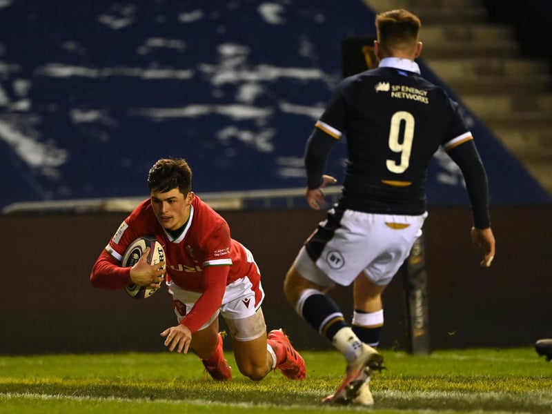 Louis Rees-Zammit of Wales touches down for his team's firstock try during the Guinness Six Nations match between Scotland and Wales at Murrayfield
