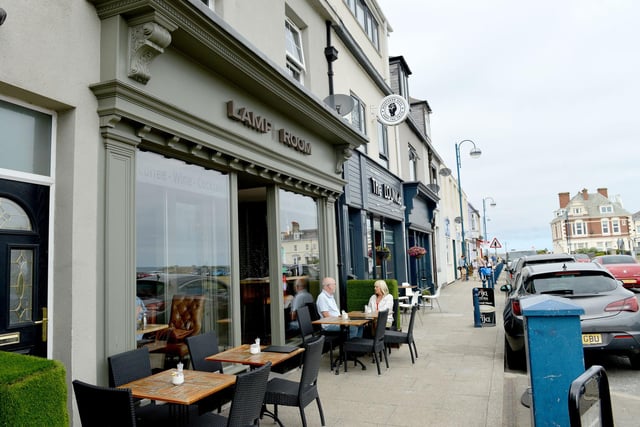 Enjoy thick cut pork with crackling and more at this popular spot in Seaham. There's also non-roast options on the menu such as lasagne and halloumi burger.