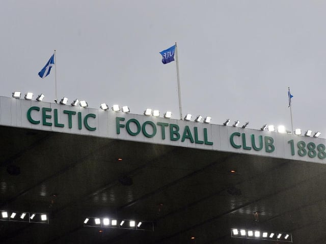 Celtic fear losing teenager Daniel Kelly with Manchester United, Arsenal, Chelsea, Leicester and Tottenham all interested. (Glasgow Times)