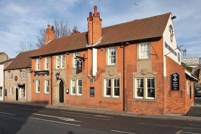 This pub offers a range of real ales across 12 handpulls, including a selection of rotating guest ales, when they are open. One review said: "This place is a great little gem with a snug to sit in and drink with friends and family. Hidden little gem!"