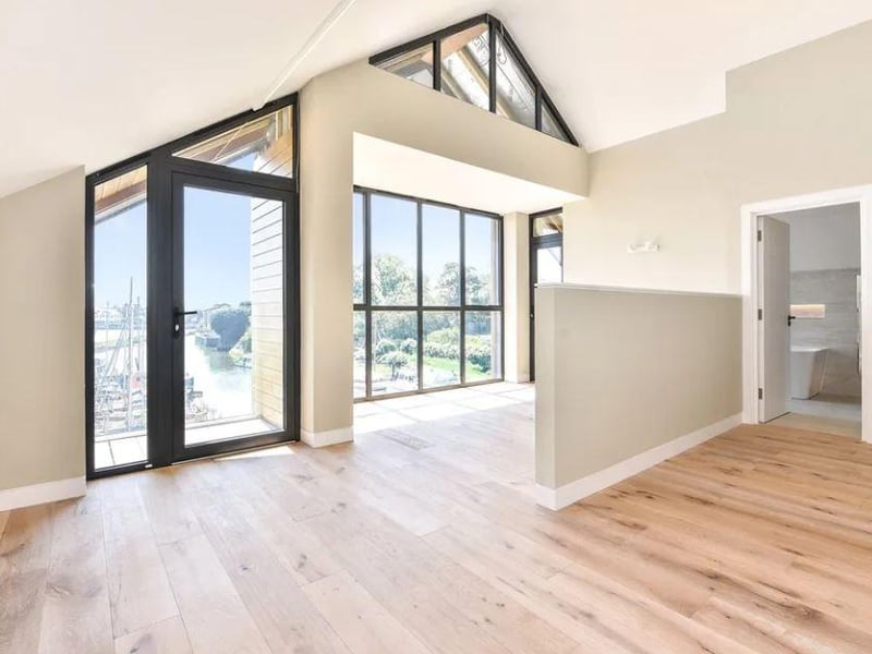 There are spectacular views throughout the home, not just limited to one or two rooms.