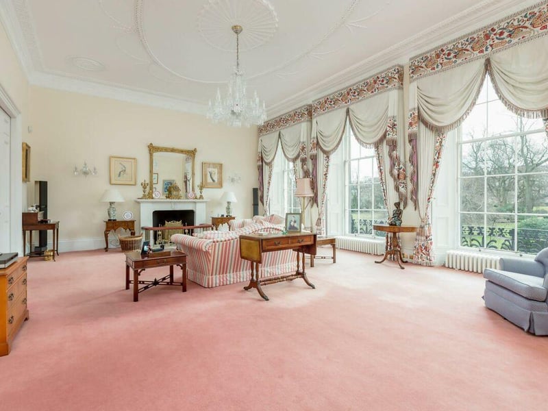Drawing room.