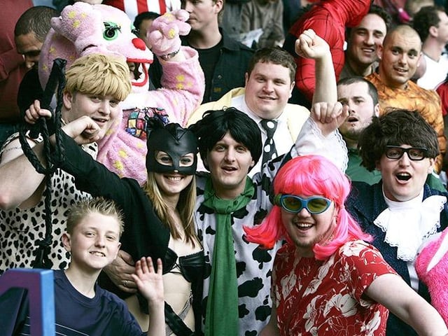 Blades fans at the Luton Town v Sheffield United match on April 22, 2006