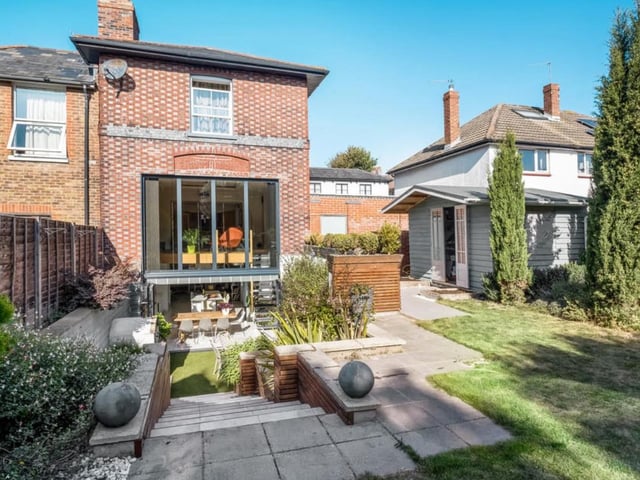 This 4-bedroom townhouse is up for £975,000. You can view it here: bit.ly/2Tck70u