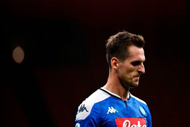 Tottenham Hotspur are prepared to offer Napoli striker Arkadiusz Milik a £90,000-a-week contract and £5m signing-on fee. (Football Insider)