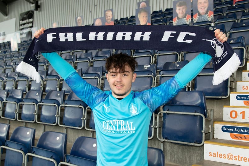 The young keeper never managed to get in to the Falkirk team ahead of Robbie Mutch but will hope to make more of an impact at the Diamonds.