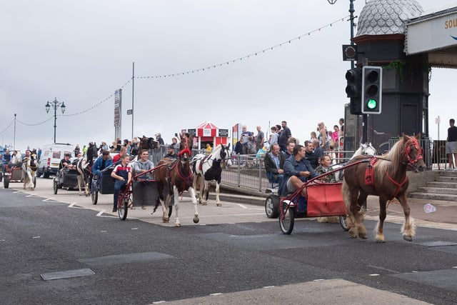 Horse and trap owners by South Parade Pier