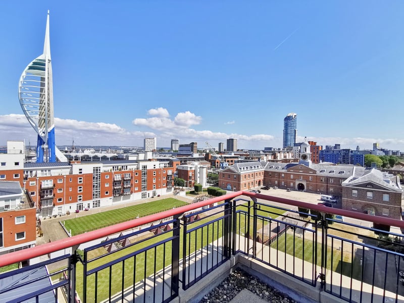 Gunwharf Quays - 3 bedroom flat - £1.95m