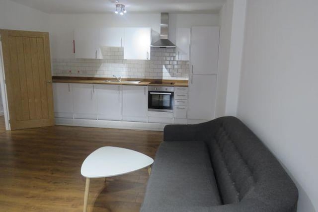 This furnished flat is situated within half a mile of Peterborough train station and is close to the city centre. With two bedrooms, integrated appliances and available parking, this flat has a lot to offer. Available for £825 pcm.