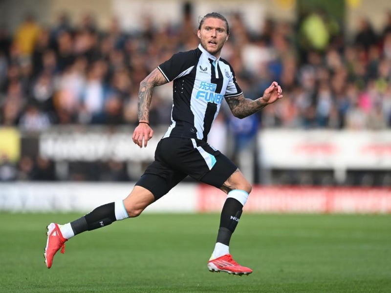 It was between Hendrick and Matty Longstaff but the latter isn’t at all in favour under Bruce. Like Fraser, it’s a big season for the midfielder after taking the brunt of criticism from United fans last year.