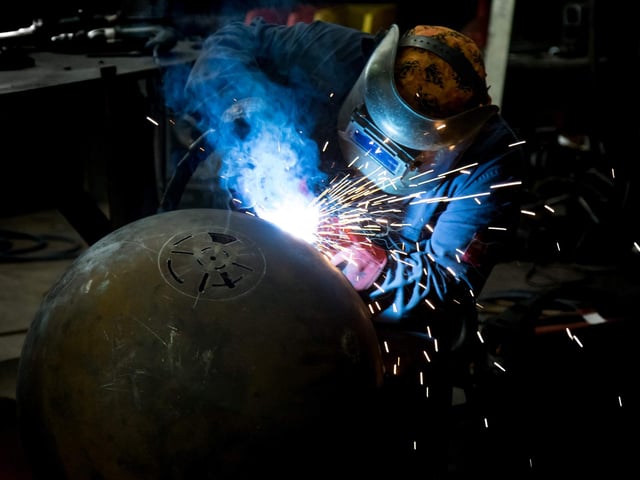 Anyone who can't wait to get their hands on a bespoke WKD Burners firepit should check out an online auction ending on Monday, with all proceeds of the sale going to the Munros 4 MND charity in aid of the My Name'5 Doddie Foundation - set up by Scottish rugby legend Doddie Weir, who has been diagnosed with motor neurone disease