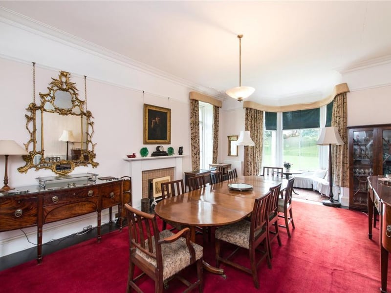 Dining room.