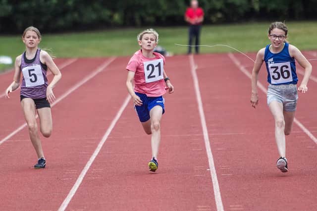 Youngsters on the run at Tweedbank on Saturday (Photo: Bill McBurnie)