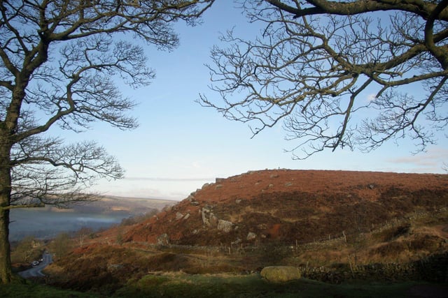 Baslow Edge is close to Curbar Edge, making it easy to combine a trip to both beauty spots.
