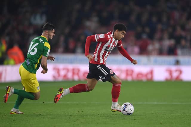 Morgan Gibbs-White of Sheffield United and Andrew Hughes of Preston North End during the Sky Bet Championship match at Bramall Lane (Photo by Laurence Griffiths/Getty Images)