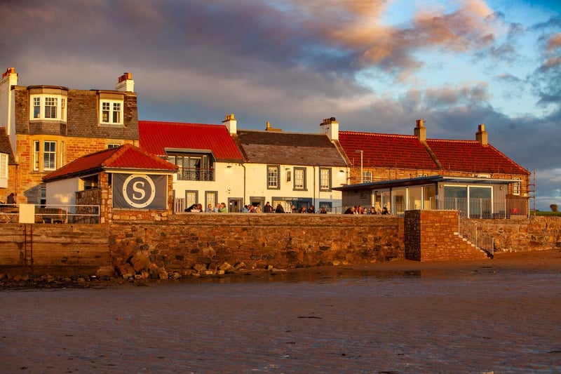 Occupying a prime seaside spot in the East Neuk village of Elie, the Ship Inn is ideal for exploring the nearby Fife Coastal Path and has a famous beer garden overlooking the harbour.