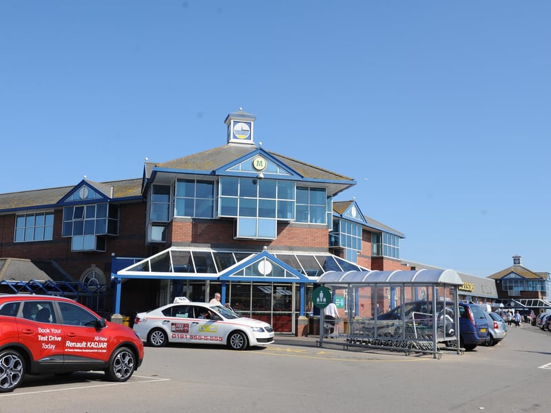 Location - Morrisons, Whitburn Rd, Seaburn, Sunderland SR6 8AA (also all other Morrisons cafes).
Deal - Kids eat free all day everyday with every adult meal costing at least £5. Meals include Birds Eye Chicken Dippers, Birds Eye Fish Fingers, Birds Eye Green Cuisine Veggie Fingers or Goodfella’s Mini 4 Cheese Pizza and any kids drink