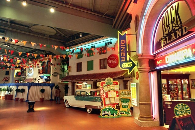 Rock Island Diner at Meadowhall's Oasis dining quarter was a popular attraction in the 90s, famous for its dancing waiters.