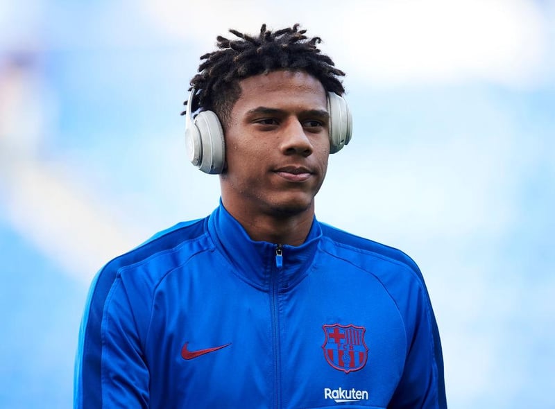 Everton are negotiating a £17.5m deal for Barcelona defender Jean-Clair Todibo from Barcelona. The La Liga club will make a final decision in the next few days. (Sport)