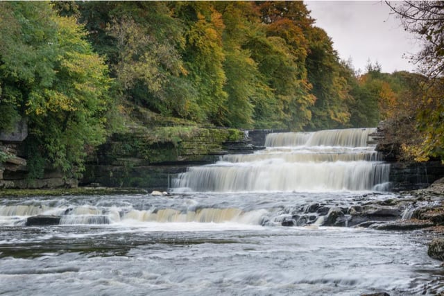 Starting at Aysgarth Falls National Park Centre, just a short distance from Hawes, this short circular walk travels through woodland and pasture fields, before arriving at the triple flight of waterfalls by the River Ure.