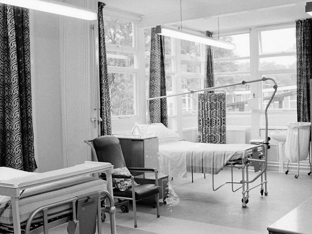 Harlow Wood School of Nursing, a ward pictured in the seventies