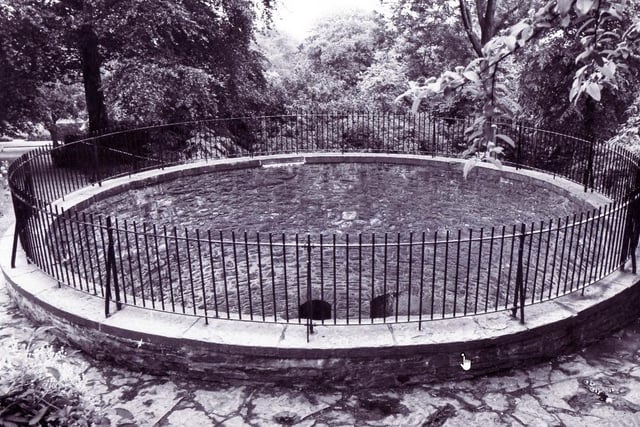 Located in Sheffield's Botanical Gardens, the Bear Pit is described as the country's finest surviving example and dates from the 1830s. It is rumoured that a child died in 1870 after falling in and being savaged.