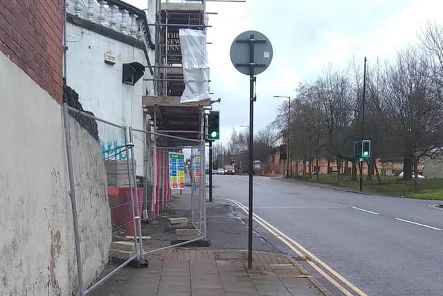 Sheffield Council has told contractors to remove dangerous fencing on Duke Street. Image: Frank Bussey