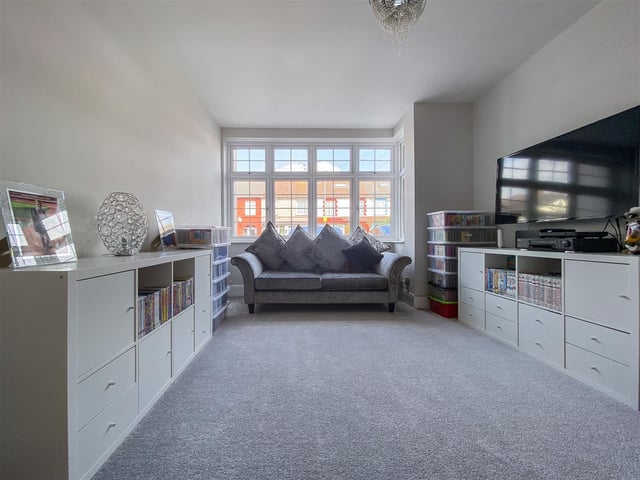 Hawthorn Crescent, Cosham