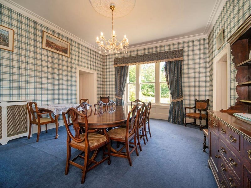 Dining room.