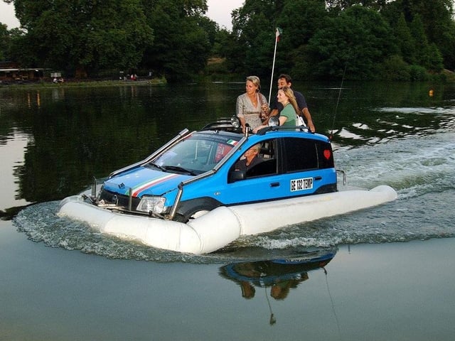Yes, this really is an amphibious Fiat. A one-off rather than a special edition, it featured a floatation belt and waterjet propulsion on the rear axle plus a four-wheel-drive system. In 2006, it successfully crossed the English Channel in six hours