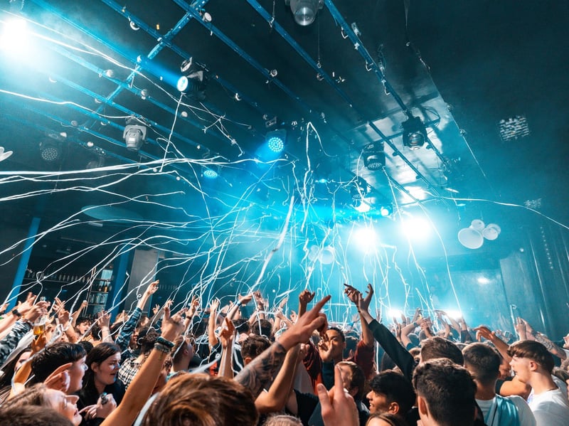 The ultimate high-energy student and late-night party spot is hosting a massive 'It's Coming Home' screening with cheap drinks and DJ sets. Note: Free entry, but booking tickets in advance is highly recommended. ⚽ 16-18 Boar Lane, Leeds, LS1 6EN