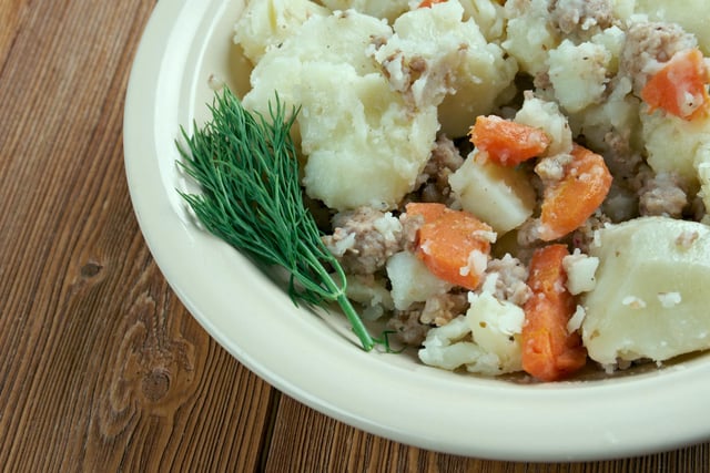 Is this A) Colcannon Mash, B) Mince and Tatties, or C) Stovies?