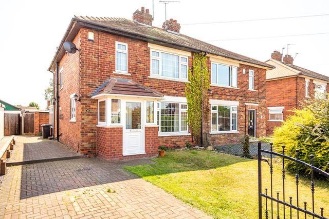 Viewed 1357 times in last 30 days, this three bedroom house has a large conservatory. Marketed by Preston Baker, 01302 457548.