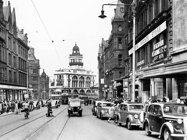 Fargate, Sheffield, May 10, 1947.  On the right of the picture is Atkinson's Fargate Store and on the left is Cole Brothers Department Store