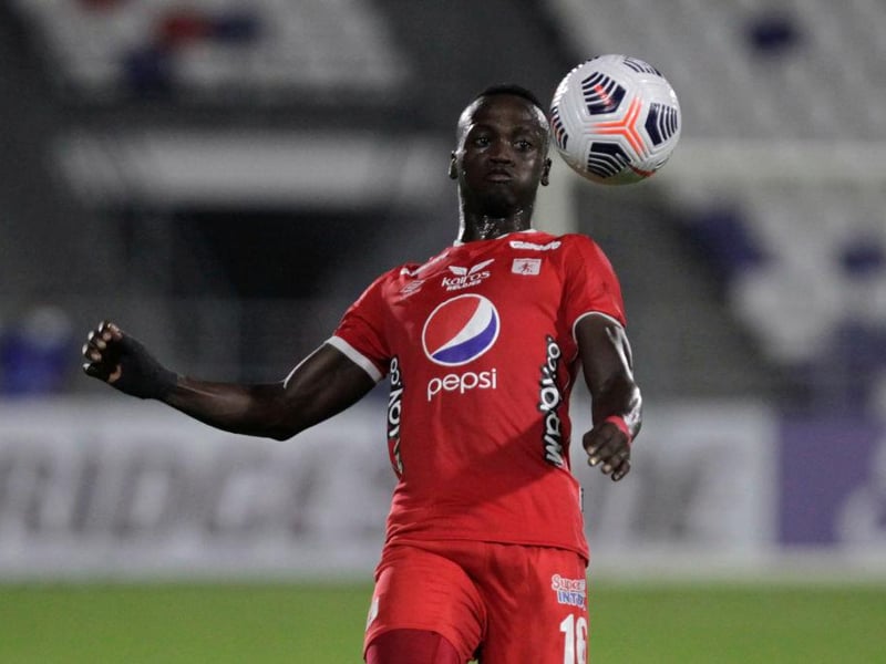 Norwich City have entered the race to sign América de Cali attacker Santiago Moreno with the Canaries eyeing him up as a potential replacement for Emiliano Buendia. Leeds United and Rangers are also keen. (Football Insider)
(Photo by Ricardo Maldonado-Pool/Getty Images)