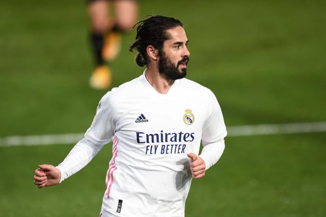 Isco has been linked with a move away from Real Madrid for some time now, and a reunion with Carlo Ancelotti on Merseyside is being heavily mooted. The current price for a January deal is 2/1. (Photo by Denis Doyle/Getty Images)