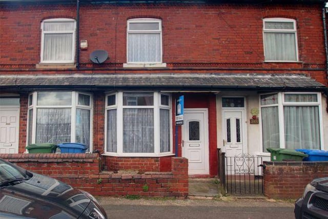 This two bedroom terrace is sold with a sitting terrace. Marketed by Whitegates.