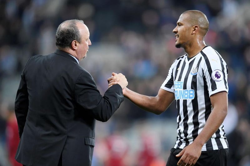 Everton have been thinking about a move for Dalian Professional striker Salomon Rondon, but the Blues may be backing away from a deal. (Liverpool Echo)

 (Photo by Laurence Griffiths/Getty Images)