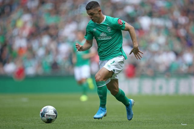 West Ham and Wolves have ‘asked’ about Werder Bremen’s £33m-rated winger Milot Rashica, while Aston Villa and Liverpool also hold an interest. (Der Spiegel)