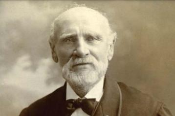 Harry Watts was a Sunderland diver who AI called 'a lifesaver credited with rescuing over 40 people from the River Wear and sea.'