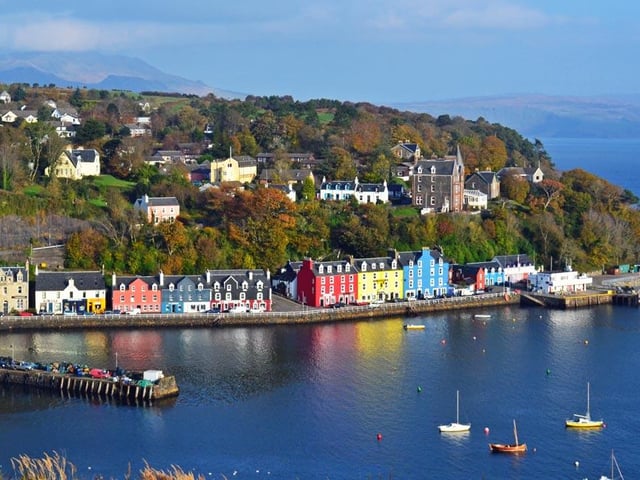 The main town on the island of Mull, the port with its colourful harbour-front buildings was the setting of children's TV show Balamory which was well-loved amongst Scottish children