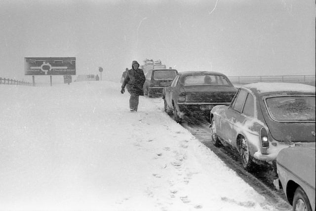 Traffic is backing up as blizzards hit the roads into Sunderland in 1979.